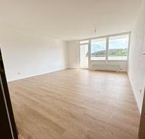 Sehr ruhige, helle, komplett renovierte 3,5 Zimmer Wohnung - Bayreuth Altstadt
