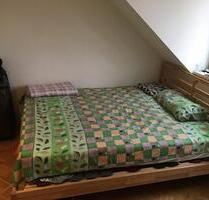 Available WG Zimmer - 375,00 EUR Kaltmiete, ca.  16,00 m² in Berlin (PLZ: 12107) Tempelhof-Schöneberg