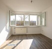 Die ersten eigenen vier Wände. Kleine 2 Zimmer Wohnung! - Dresden Prohlis