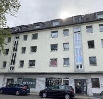 Vollmodernisierte 2-R-DG-Wohnung - zentral gelegen - Essen Stadtbezirk III