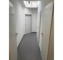 Großzügige 3 Zimmer Wohnung mit Dachterrasse frisch renoviert - Gronau (Westfahlen)