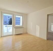 IDEAL FÜR ZWEI! Solide 3 Zimmer Wohnung in grüner und ruhiger Wohnlage. - Chemnitz Adelsberg