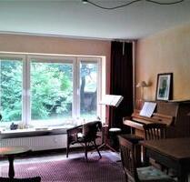 Ruhige 2,5 zimmer Wohnung am Südfriedhof,mit Blick ins Grüne. - Kiel