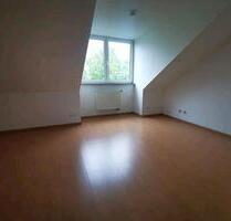 2 Zimmer DG Wohnung mit Panoramablick (Gabelsberger Str 50, Hof)
