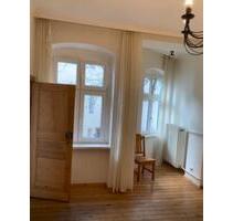 Ich biete eine Zimmer in einer Wohnung an - Berlin Neukölln