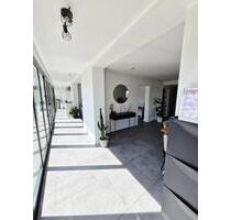 Helle 2,5-Zimmer Wohnung mit Penthouse-Charakter und Panoramablick - Pfullingen