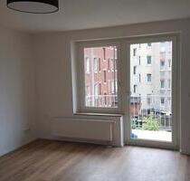 34qm 1-Zimmer Wohnung großer Balkon 8qm Studenten Azubis will - Nürnberg Gibitzenhof