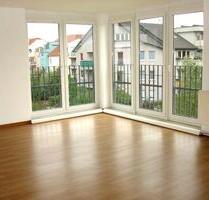 Südausrichtung - helle Zimmer - Küche mit Speisekammer - Fahrstuhl - Ahrensfelde
