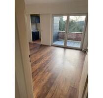Sonnige, ruhige 2,5 Zimmer Whg mit S-W Balkon in Meerbusch