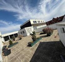 4 Zimmer Wohnung mit großer Dachterrasse in Burgdorf zu vermieten