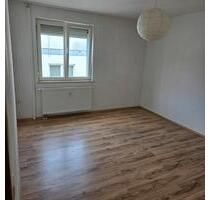 2 Zimmer Wohnung im 1 OG mit Gartenteil - Trossingen
