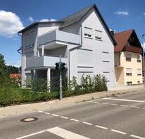 Moderne, exklusive 3,5 Zimmer im DG-Wohnung mit EBK und Balkon - Aichwald