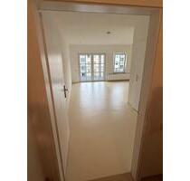 RESERVIERT - Helle, modernisierte 1-Zimmer Wohnung mit Blk - Chemnitz Kapellenberg