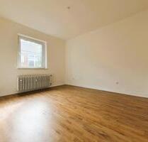 Große 2 Zimmer Wohnung mit Balkon – WG - geeignet - Oberhausen