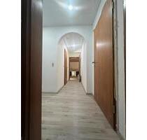 3-Zimmer Wohnung, 80 m² + 50 m² Terrasse – frisch renoviert - Schlangen