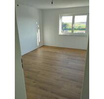 neuwertige helle 3-Zimmer Whg in ruhigen gepflegtem 2 Fam. Haus! - Bruckberg