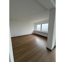 Schöne 4-Zimmer Wohnung im DG mit Balkon - Hamm Berge