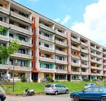 Helle 3-Raum-Wohnung mit Badewanne und Balkon! - Schönebeck (Elbe)