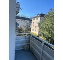 Schöne 2,5 Zimmer Wohnung mit Balkon in Essen-Holsterhausen