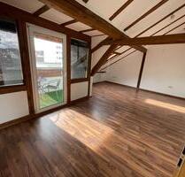 Großzügige 4 Zimmer DG-Wohnung mit Balkon - Bad Hersfeld