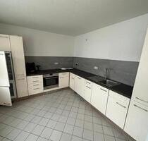Große 2 Zimmer Wohnung im Herzen von Plauen absolut Zentral mit Terasse und Balkon frei ab 01.09.2025