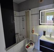 schöne 2 Zimmer Wohnung mit Balkon zu vermieten - Essen Stadtbezirk V