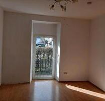 Schöne 4 Zimmer Altbauwohnung mit Terrasse - Haustiere erlaubt - Engelskirchen