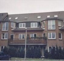 3 Zimmer DG Whg hell und freundlich mit EBK, Vollbad, Großer ausgebauter Spitzboden als 3. Zimmer, Keller (WBS ERFODERLICH!!!) - Tasdorf