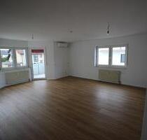 Helle und ruhige 3 Zimmer Wohnung mit Balkon in Stockstadt a. M. - Stockstadt am Main