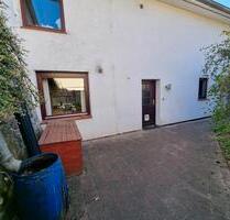 Möblierte 3 Zimmer Wohnung - 1.200,00 EUR Kaltmiete, ca.  90,00 m² in Bad Bramstedt (PLZ: 24576)