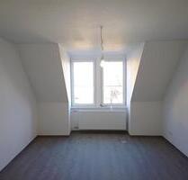 Anfragen NUR per E-Mail. 65 qm Top sanierte 2-Zimmer Wohnung im 4-OG. - Bremerhaven