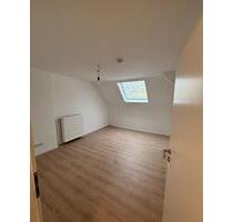 Frisch renovierte 3,5 Zimmer Wohnung in Essen Frohnausen - Bochum Höntrop