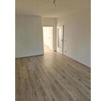 Helle renovierte 5 Zimmer Wohnung, Balkon in Dessau Innenstadt - Dessau-Roßlau