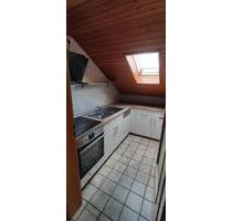 3- Zimmer DG-Wohnung - 300,00 EUR Kaltmiete, in Nennslingen (PLZ: 91790)