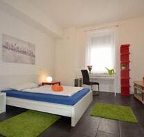 privates Bad direkt am möblierten Zimmer 25m², in 3WG EBK Wifi U1 - Stuttgart Stuttgart-Süd