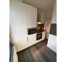 Wohnung, 2 Zimmer mit Einbauküche, saniert, nur Einzelperson - Lübeck Sankt Lorenz Nord