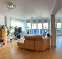 Nachmieter für helle moderne 5 Zimmer Wohnung in 3 Parteienhaus - München Allach-Untermenzing