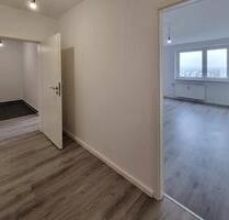 Geräumige 2 Zimmer mit Balkon ab September - Dresden Prohlis