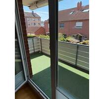 Schöne 3 Zimmer Wohnung mit Westbalkon und Stellplatz - Laatzen