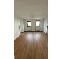 NEUE WG - 2 Zimmer frei - möbiliert möglich - Eningen unter Achalm