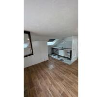 Kleine 2-Zimmer Dachgeschosswohnung in Ispringen