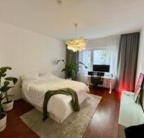 Schöne, renovierte 3-Zimmer Wohnung mit Balkon in Stadtmitte - Düsseldorf Stadtbezirk 3