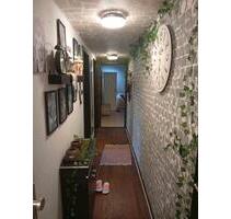 Möblierte, kleine 4.5 Zimmer Dachgeschosswohnung zu vermieten - Albstadt