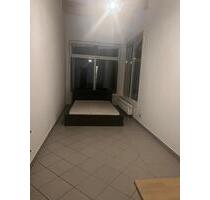 WG Zimmer mit gemeinsame Dusche und Toilette - Allensbach