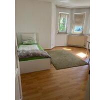 Vermiete 1-Zimmer in einer WG - 300,00 EUR Kaltmiete, in Straubing (PLZ: 94315)