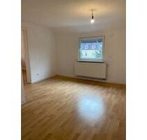 3 Zimmer Wohnung mit separatem Eingang im Zweifamilienhaus - Esslingen am Neckar Brühl