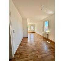 1,5 Zimmer Wohnung 49 m² Zentrale Lage Einbauküche - Schmölln