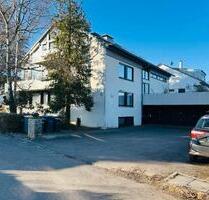 Lichtdurchflutete 1,5 Zimmer Wohnung mit Balkon und EBK - Leonberg