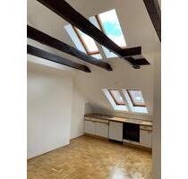 1-Zimmer Dachgeschoss-Wohnung - 530,00 EUR Kaltmiete, ca.  41,00 m² in Hannover (PLZ: 30419) Herrenhausen-Stöcken