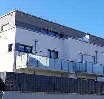 Bei VIVAWEST die Sonnenstrahlen auf dem eigenen Balkon genießen. - Brühl